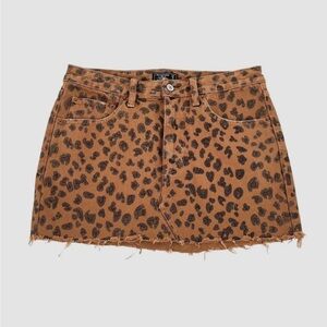 NWOT Abercrombie & Fitch Leopard Denim Mini Skirt, Size 26 (2)